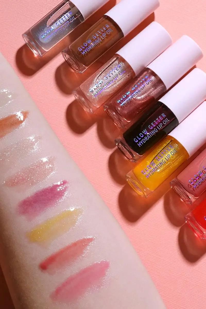 Glow Getter Hydrating Lip Oil in Champagne Kiss Beauty Moira Cosmetics 