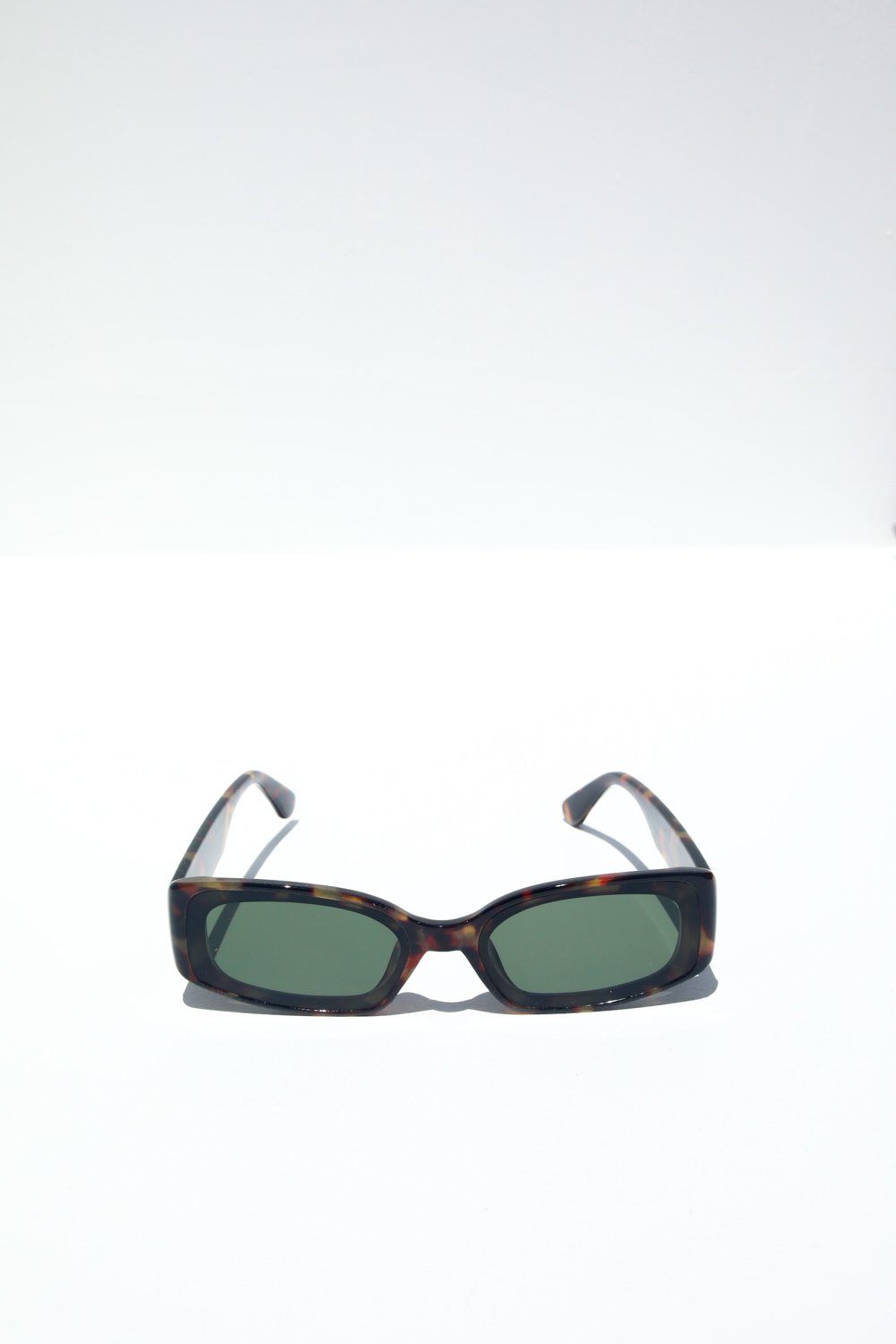 Poolside Sunglasses Sunglasses Mulberry & Grand Tortoise with Green Lens 