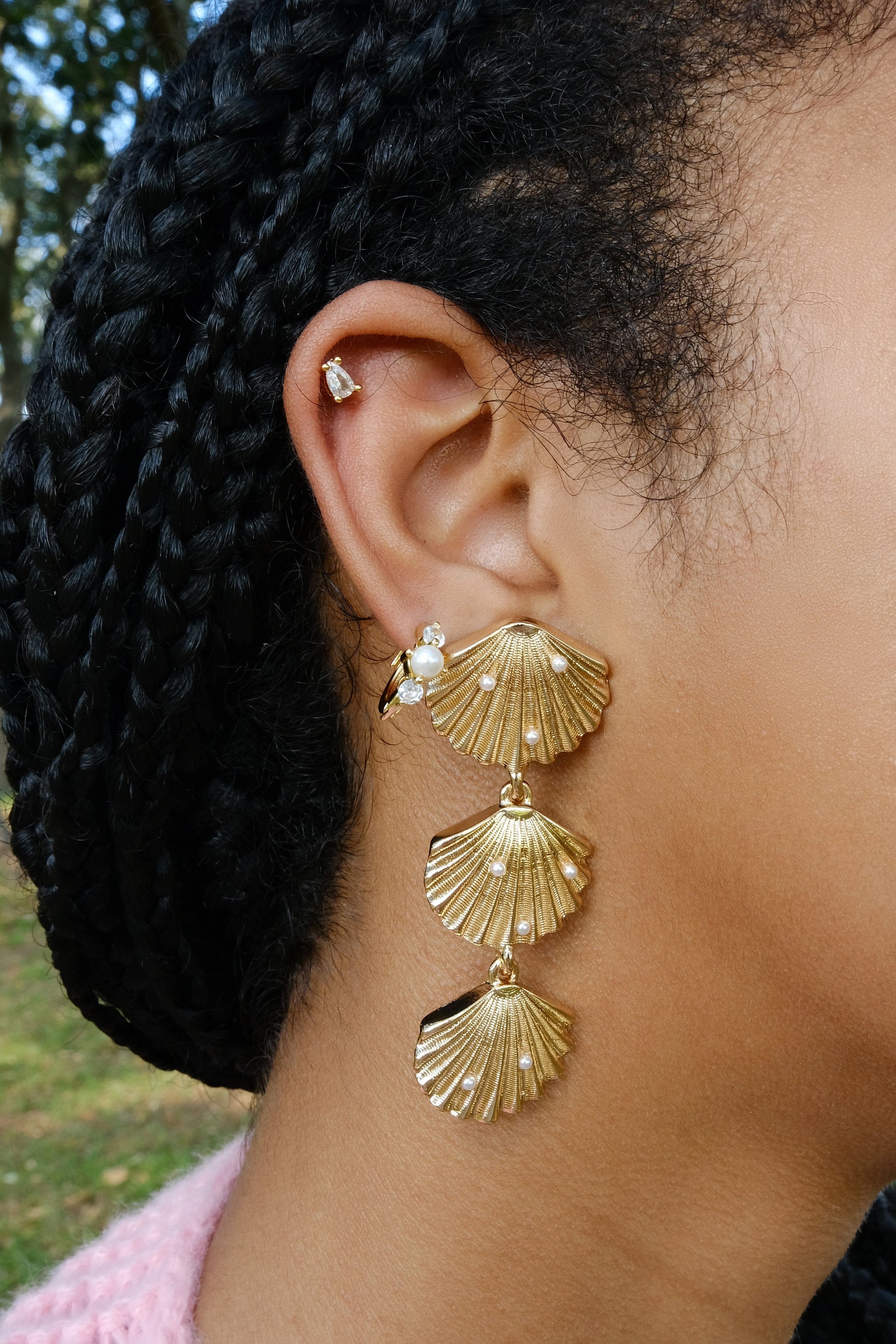 Shell Drop Dangle Earrings Earrings mure + grand 