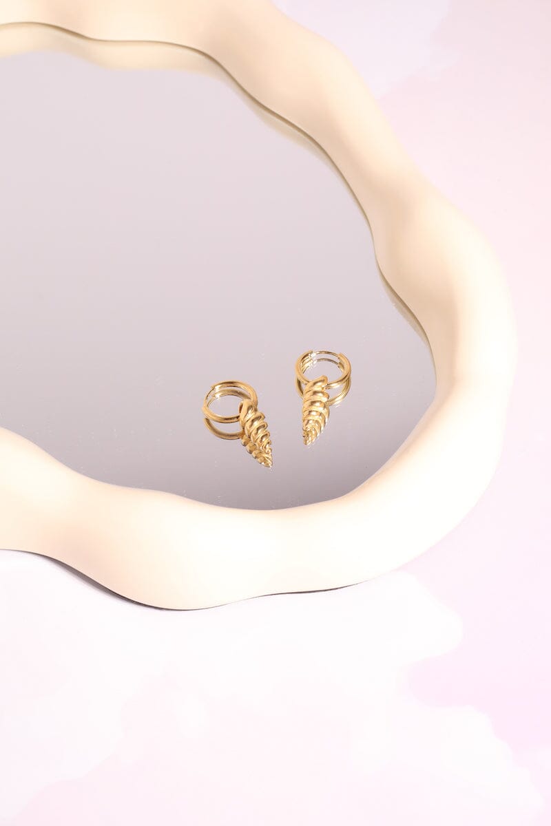 Shell of A Good Time Charm Dangle Earrings Earrings mure + grand 