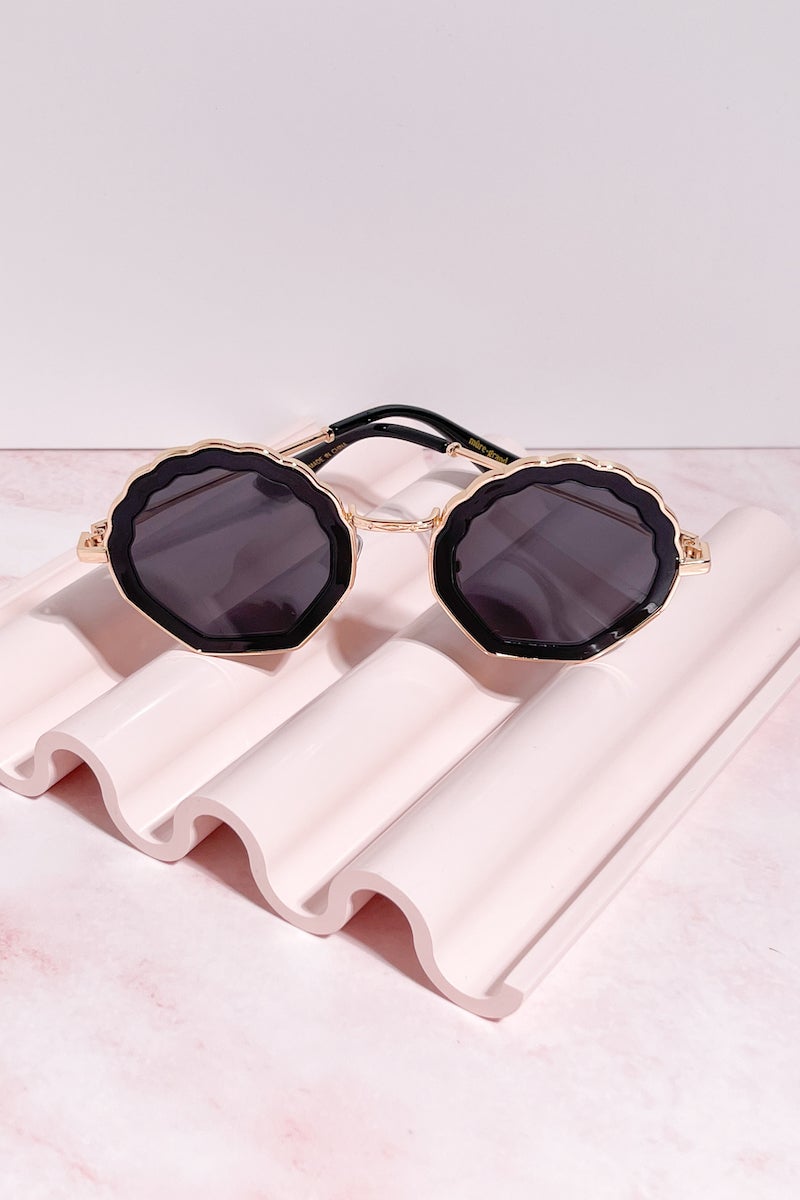 Shell Sunglasses Sunglasses Mulberry & Grand Black 